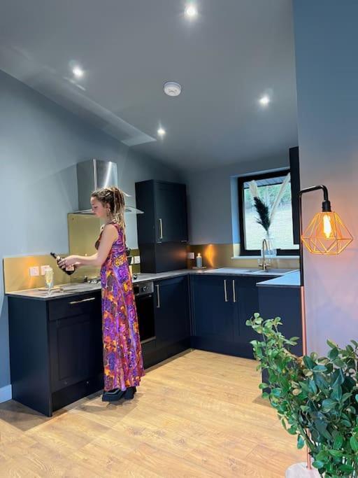 Luxury Lodge In The Treetops Llanbrynmair Extérieur photo
